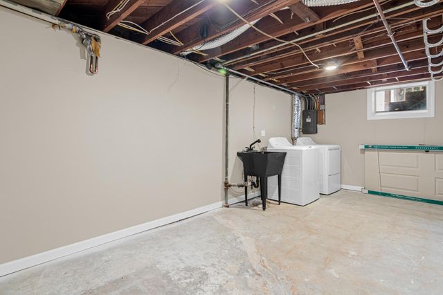 1394 Mackubin Street, Saint Paul, MN 55117