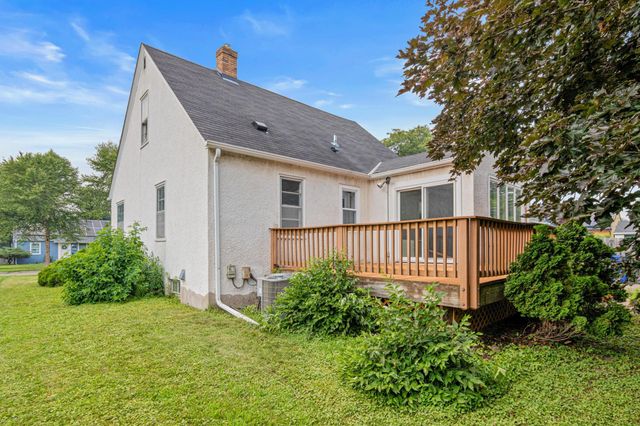 1394 Mackubin Street, Saint Paul, MN 55117