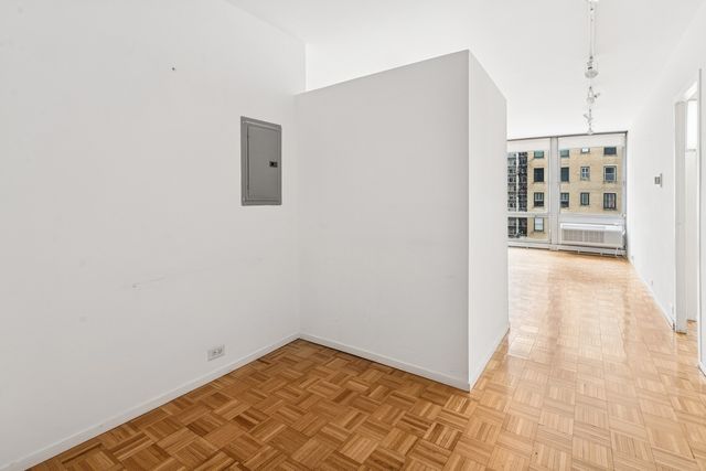 880 N LAKE SHORE Drive 6G, Chicago, IL 60611