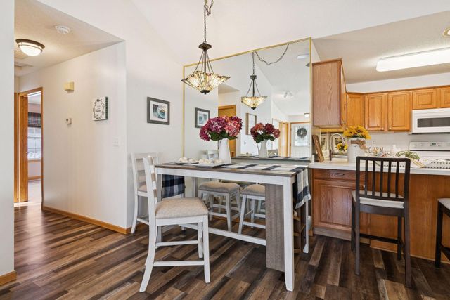 432 Sarazin Street, Shakopee, MN 55379