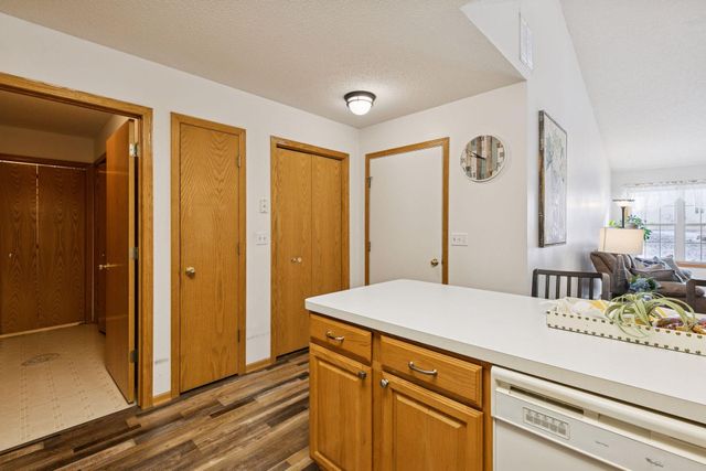 432 Sarazin Street, Shakopee, MN 55379