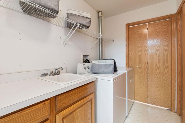 432 Sarazin Street, Shakopee, MN 55379