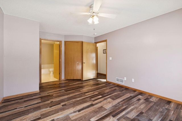 432 Sarazin Street, Shakopee, MN 55379