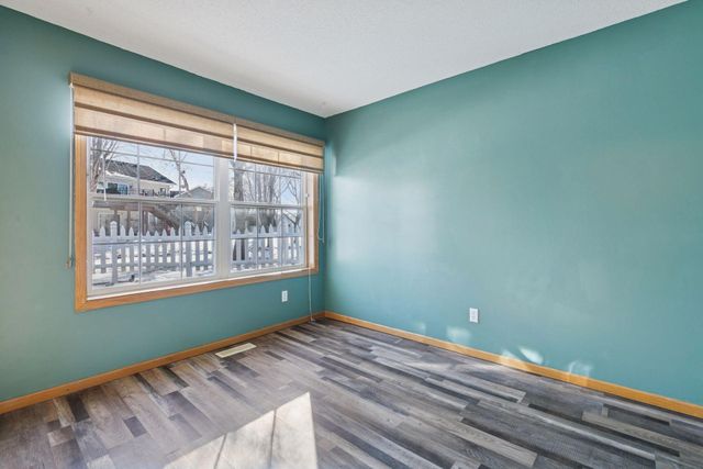 432 Sarazin Street, Shakopee, MN 55379