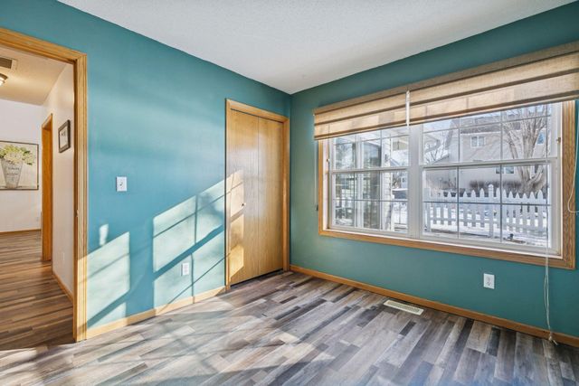 432 Sarazin Street, Shakopee, MN 55379