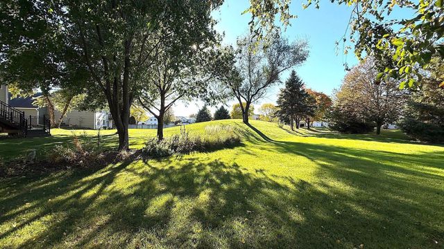 432 Sarazin Street, Shakopee, MN 55379