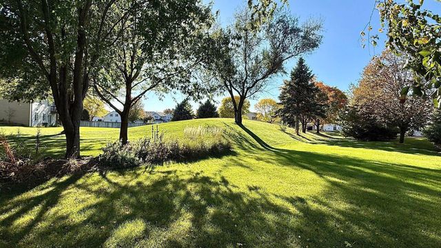 432 Sarazin Street, Shakopee, MN 55379