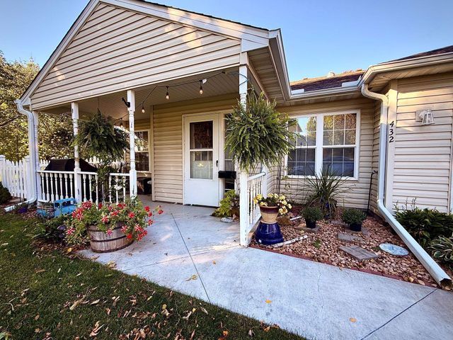 432 Sarazin Street, Shakopee, MN 55379