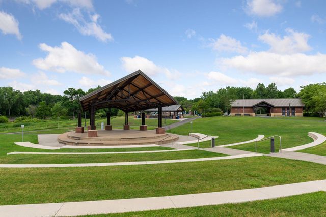 432 Sarazin Street, Shakopee, MN 55379