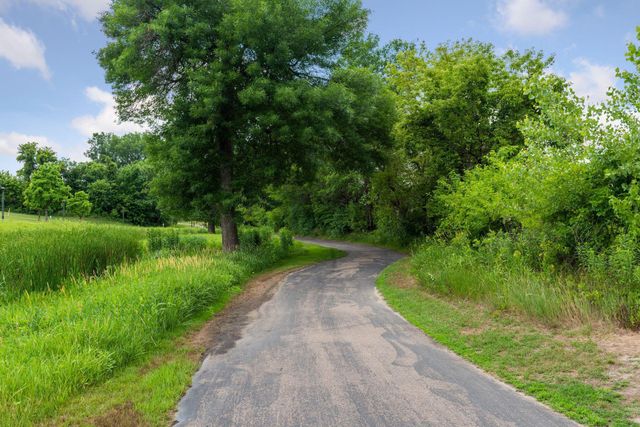 432 Sarazin Street, Shakopee, MN 55379