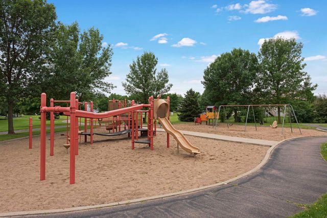 432 Sarazin Street, Shakopee, MN 55379