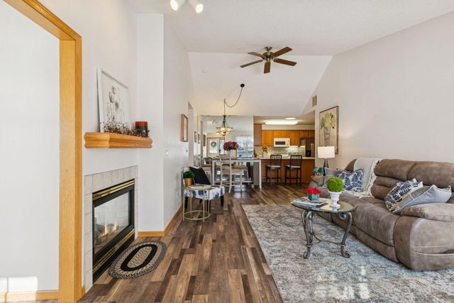 432 Sarazin Street, Shakopee, MN 55379