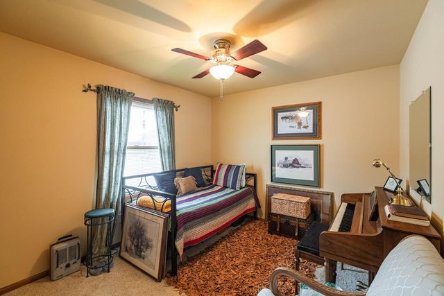 1218 Harvest CIRCLE, Holmen, WI 54636