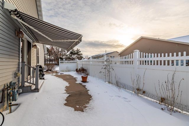 1218 Harvest CIRCLE, Holmen, WI 54636