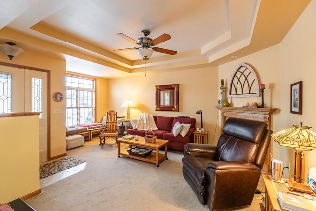 1218 Harvest CIRCLE, Holmen, WI 54636