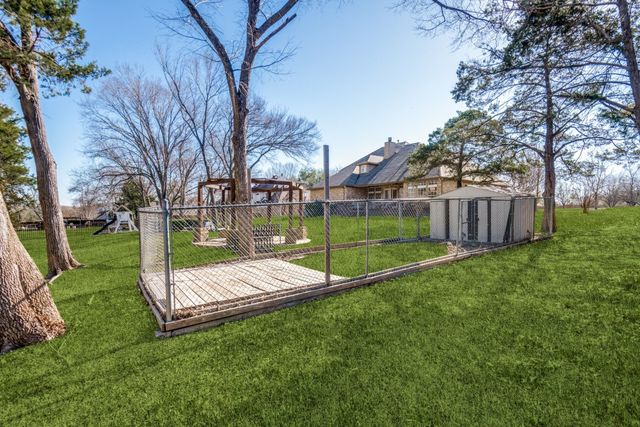 529 Chippendale Drive, Heath, TX 75032