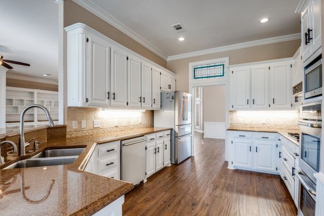 529 Chippendale Drive, Heath, TX 75032