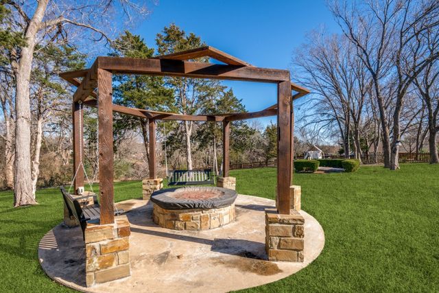 529 Chippendale Drive, Heath, TX 75032