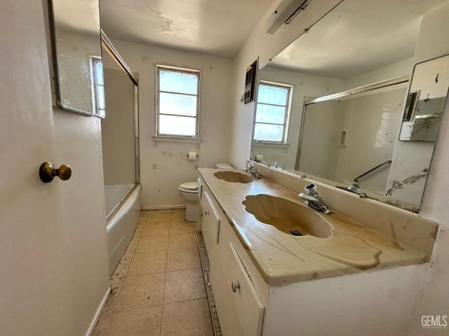 2908 Cornell Street, Bakersfield, CA 93305