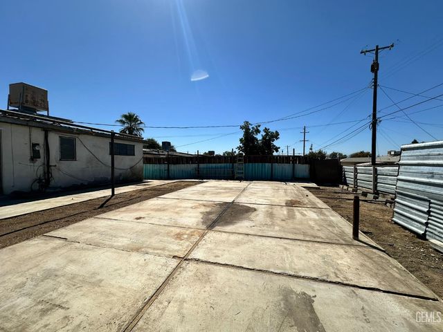 2908 Cornell Street, Bakersfield, CA 93305