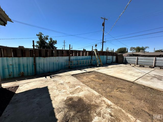 2908 Cornell Street, Bakersfield, CA 93305