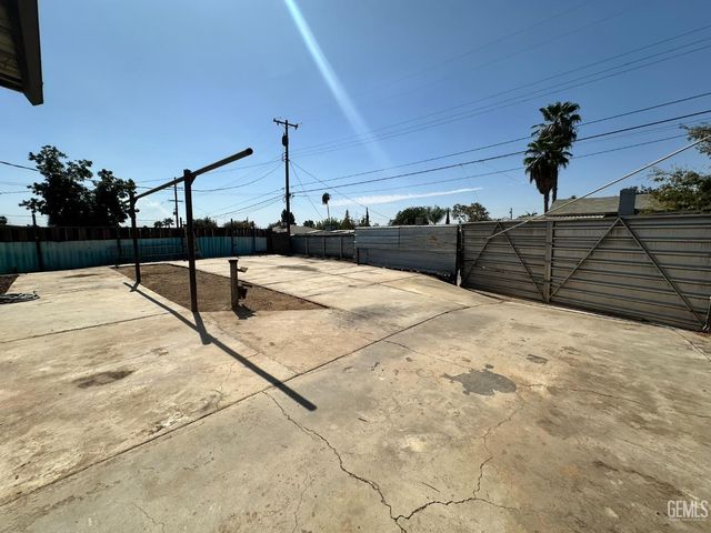 2908 Cornell Street, Bakersfield, CA 93305