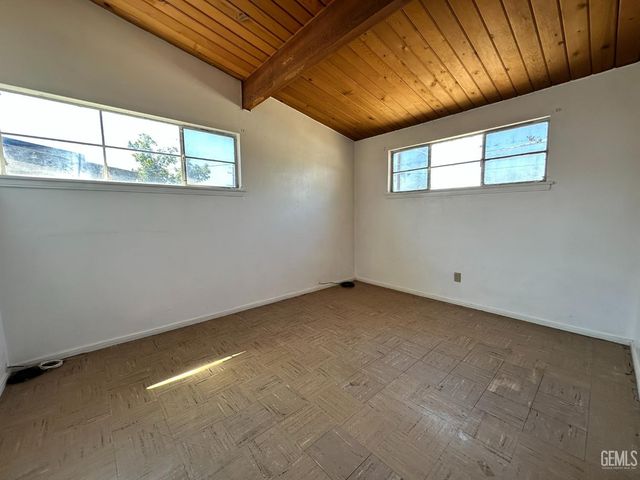 2908 Cornell Street, Bakersfield, CA 93305