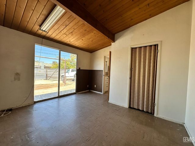 2908 Cornell Street, Bakersfield, CA 93305