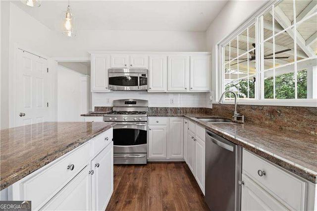 703 Bloomingdale Court, Woodstock, GA 30188