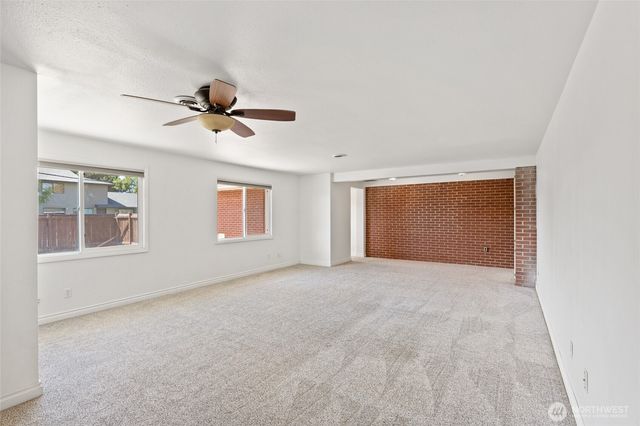 1145 W Ivy Avenue, Moses Lake, WA 98837