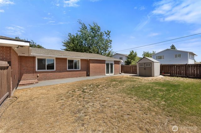1145 W Ivy Avenue, Moses Lake, WA 98837