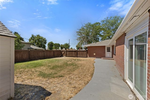 1145 W Ivy Avenue, Moses Lake, WA 98837