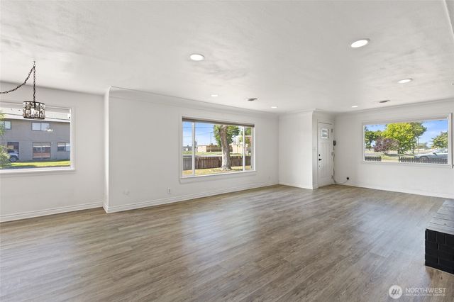 1145 W Ivy Avenue, Moses Lake, WA 98837