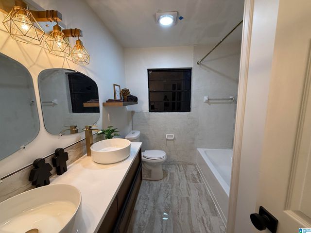 2412 TEMPEST DRIVE SW, Birmingham, AL 35211