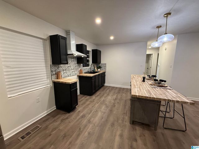 2412 TEMPEST DRIVE SW, Birmingham, AL 35211