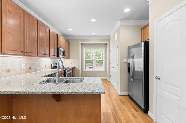 112 River Dell Townes Avenue, Clayton, NC 27527