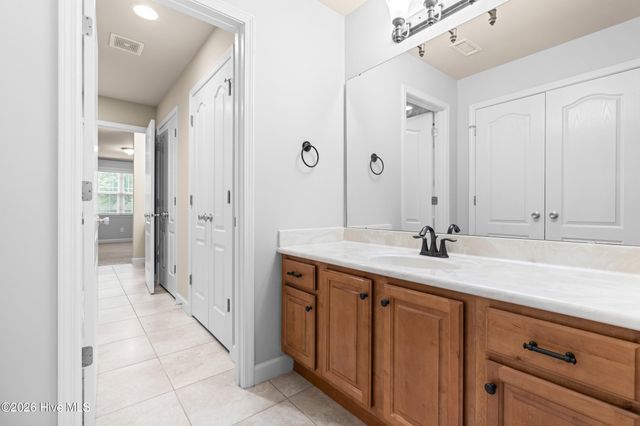 112 River Dell Townes Avenue, Clayton, NC 27527