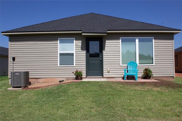 1201 N STALLION Drive, Guthrie, OK 73044