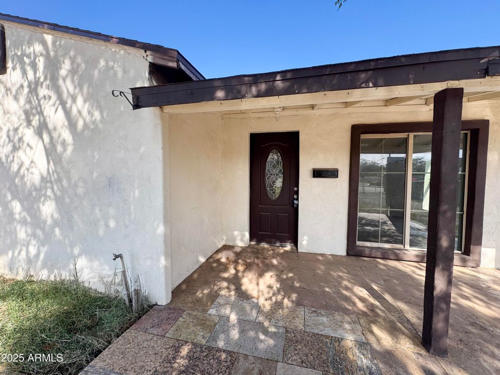 2134 E OAK Street, Phoenix, AZ 85006