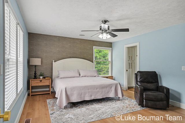 6352 143rd Avenue, Laketown Twp, MI 49423