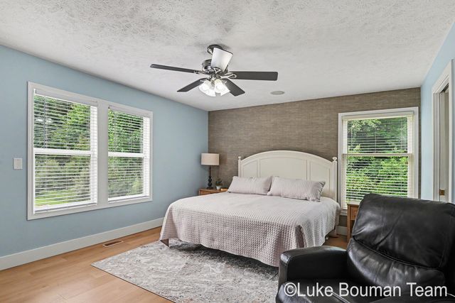 6352 143rd Avenue, Laketown Twp, MI 49423