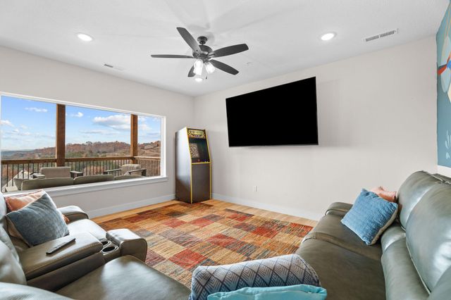 224 David Shawn Drive, Indian Point, MO 65616