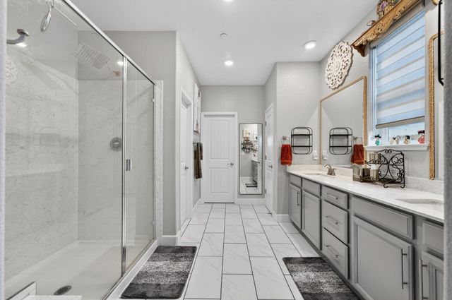 1139 Dry Gulch Trail Dr, Plumas Lake, CA 95961