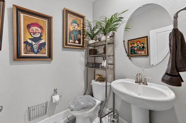 1139 Dry Gulch Trail Dr, Plumas Lake, CA 95961