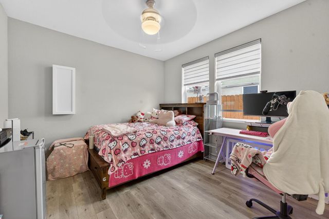 1139 Dry Gulch Trail Dr, Plumas Lake, CA 95961