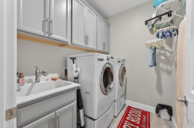 1139 Dry Gulch Trail Dr, Plumas Lake, CA 95961