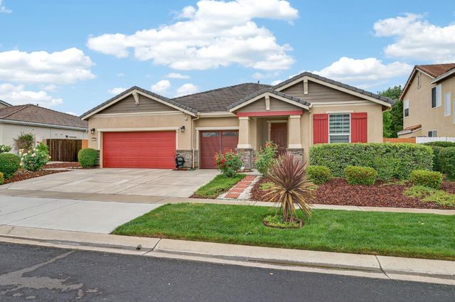 1139 Dry Gulch Trail Dr, Plumas Lake, CA 95961