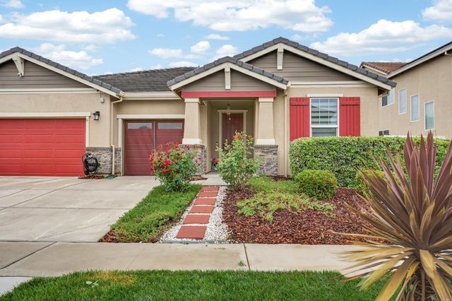 1139 Dry Gulch Trail Dr, Plumas Lake, CA 95961