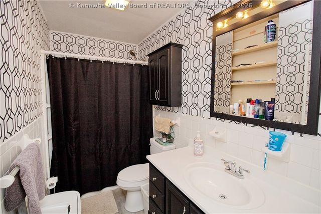 1502 Village Drive, South Charleston, WV 25309