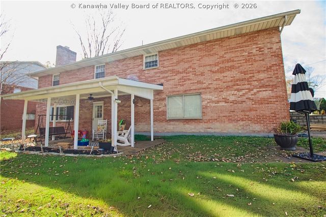 1502 Village Drive, South Charleston, WV 25309